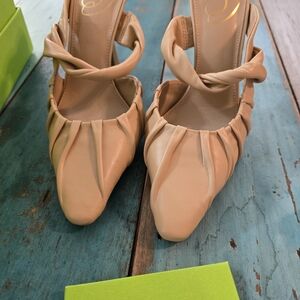 Elegant Tan Women's Shoes